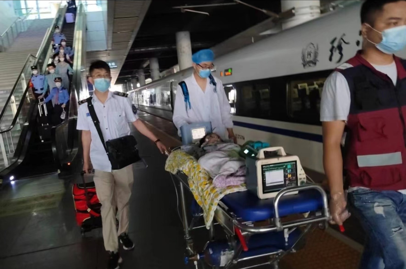 东阳市高铁转运公司